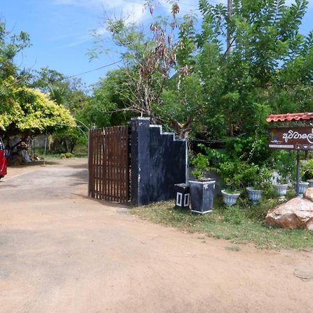 Attale Resort Tissamaharama Bagian luar foto