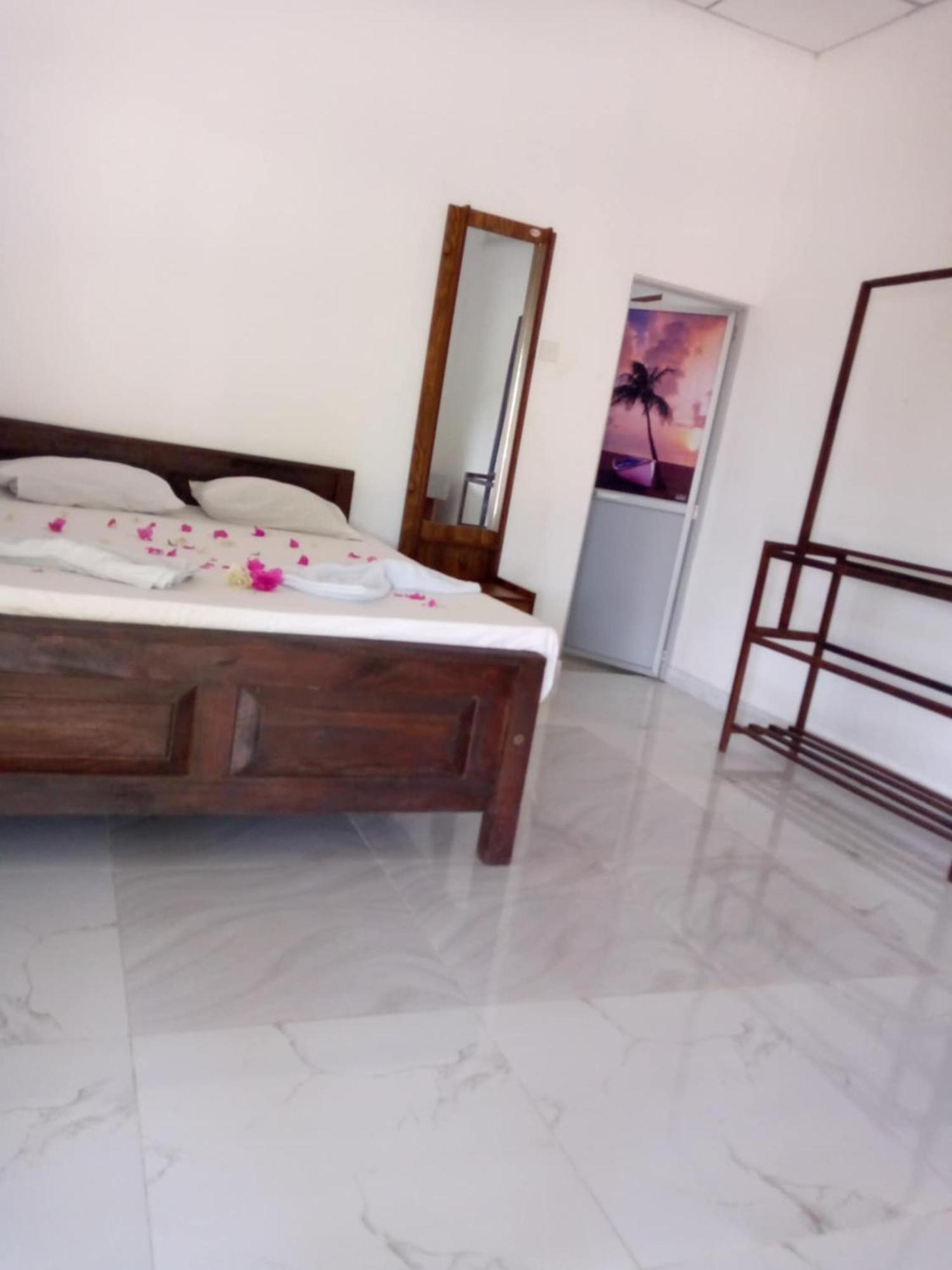 Attale Resort Tissamaharama Bagian luar foto