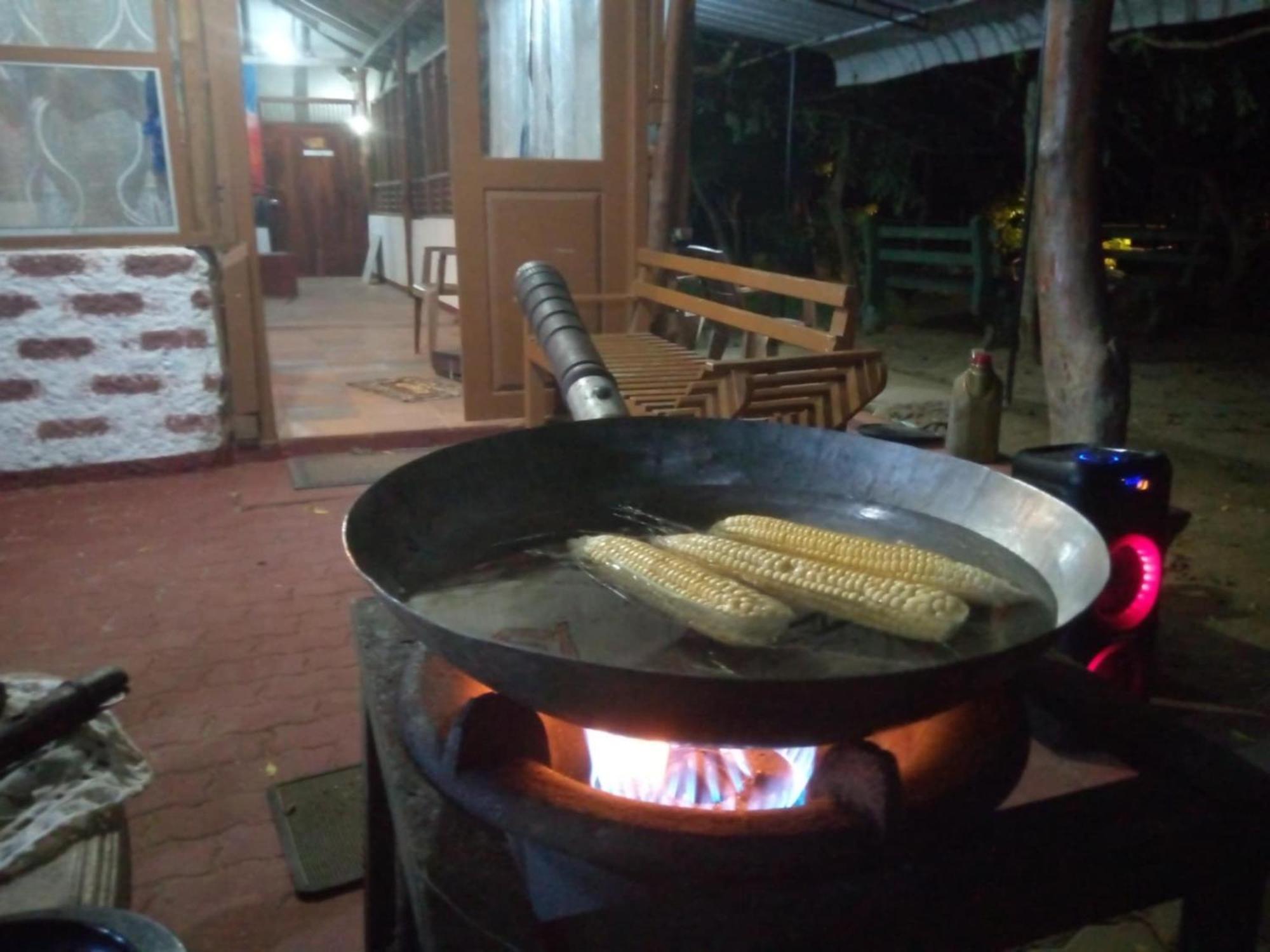 Attale Resort Tissamaharama Bagian luar foto